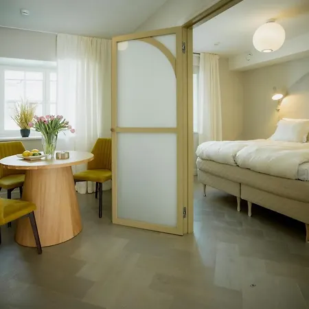 Gueldenstubbe Residences アパート クレサーレ