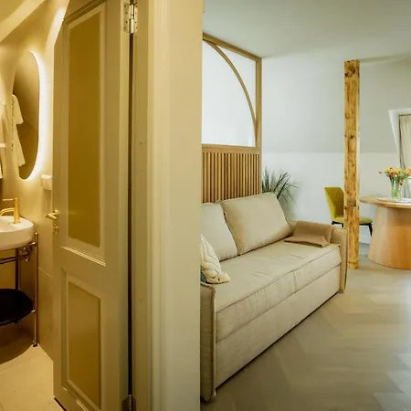 Gueldenstubbe Residences クレサーレ