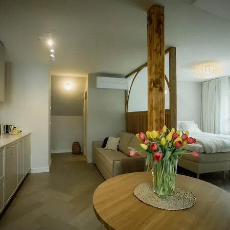 Gueldenstubbe Residences アパート クレサーレ